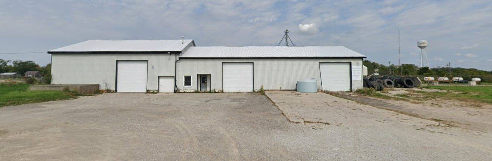 Warwick, ON N0M 2S0,579 Bond ST