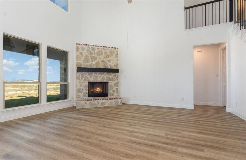 Sanger, TX 76266,6048 Mango