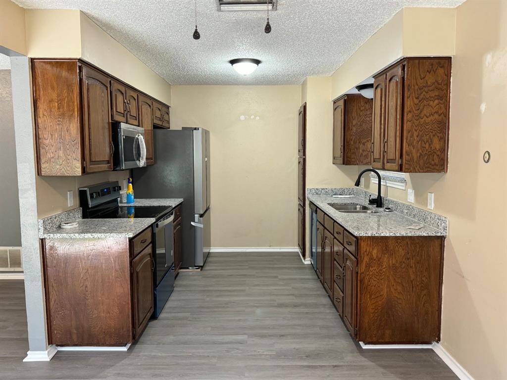 Arlington, TX 76016,5610 Shady Hill Lane