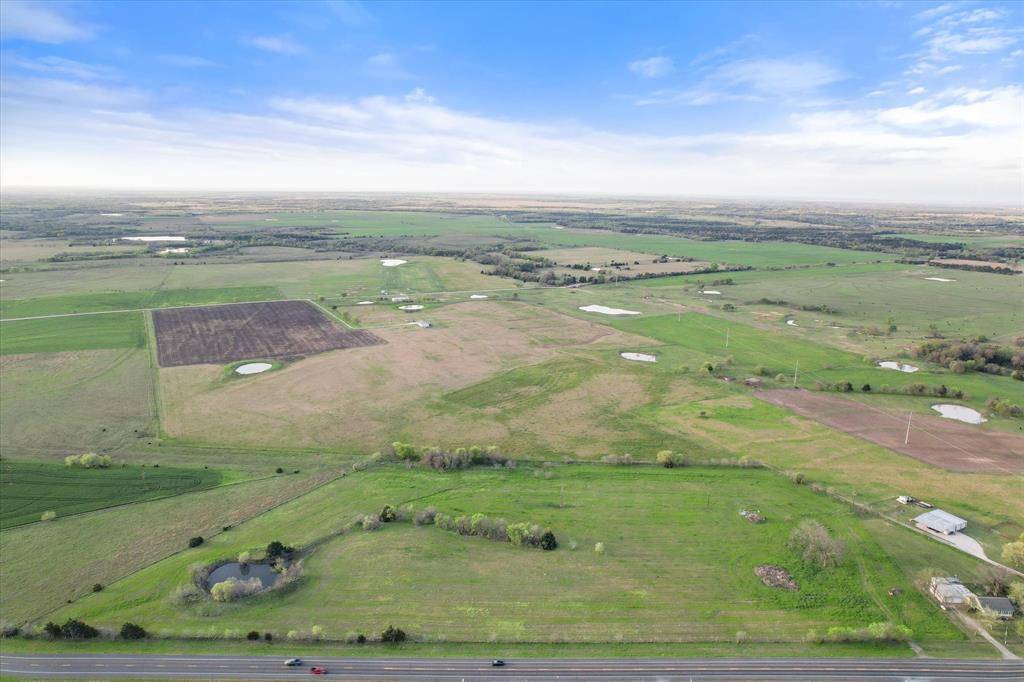 Barry, TX 75102,TBD W Highway 22