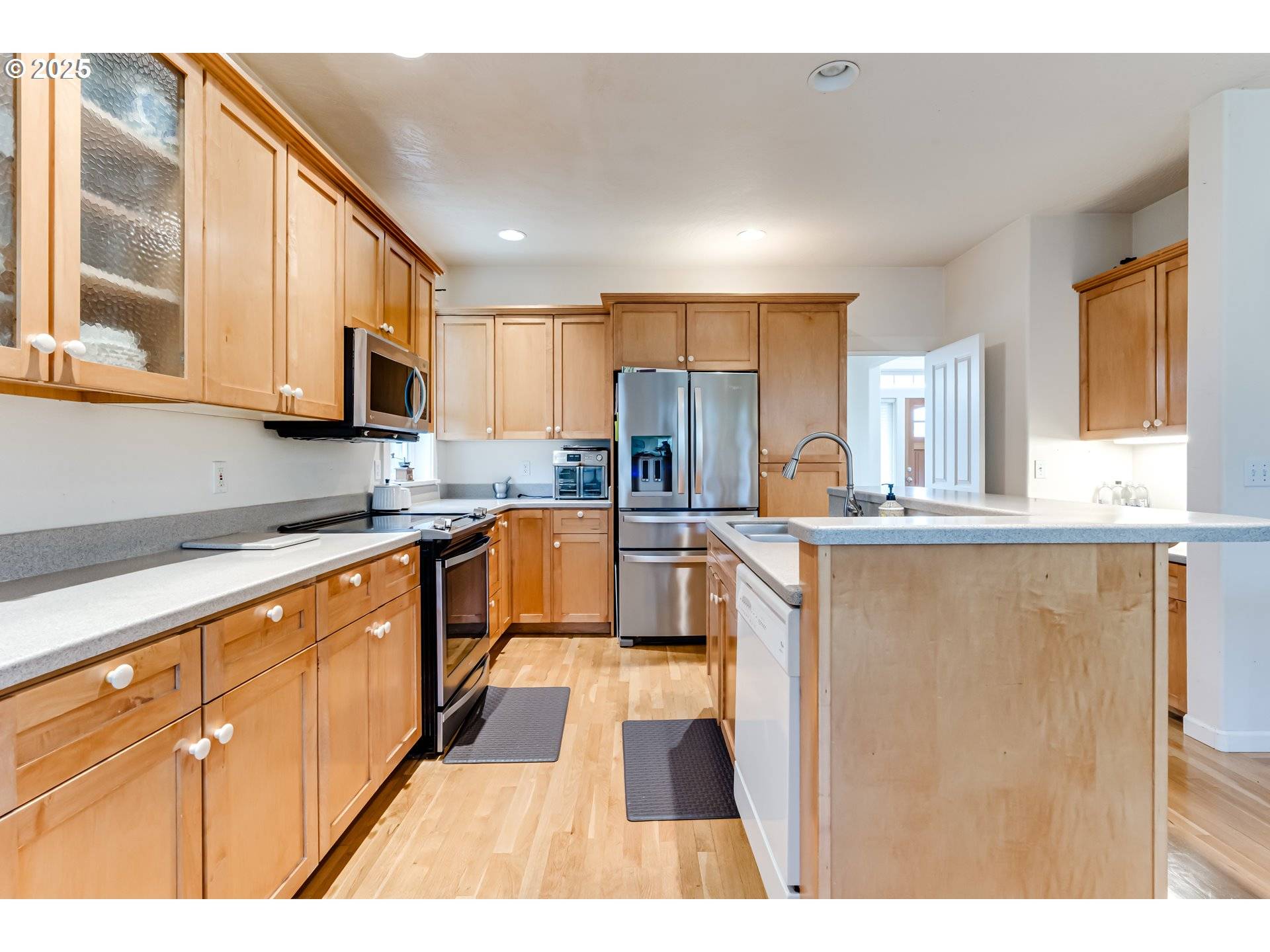 Eugene, OR 97408,3428 RIVER POINTE DR