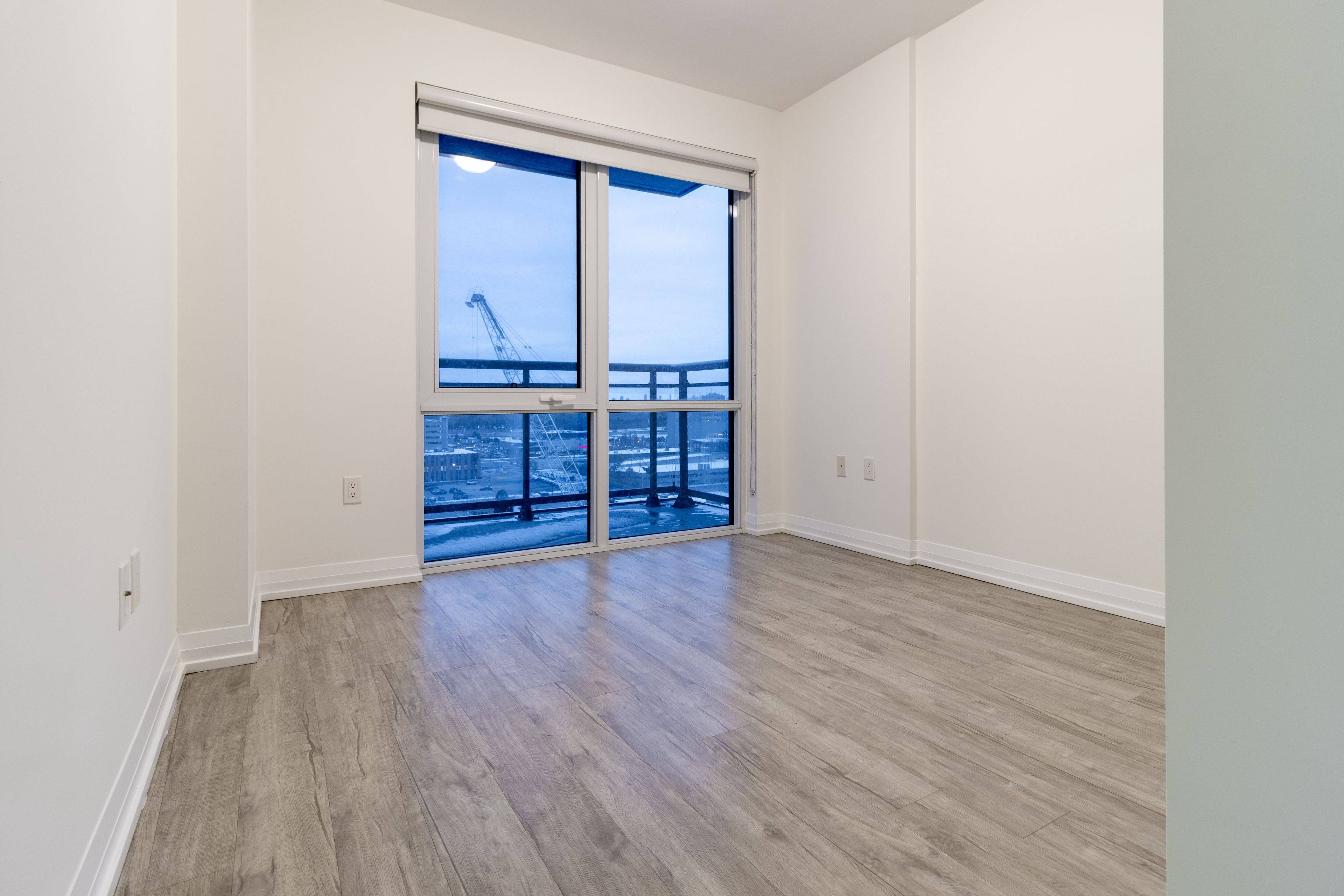 Toronto C15, ON M2J 0G7,55 Smooth Rose CT #1409