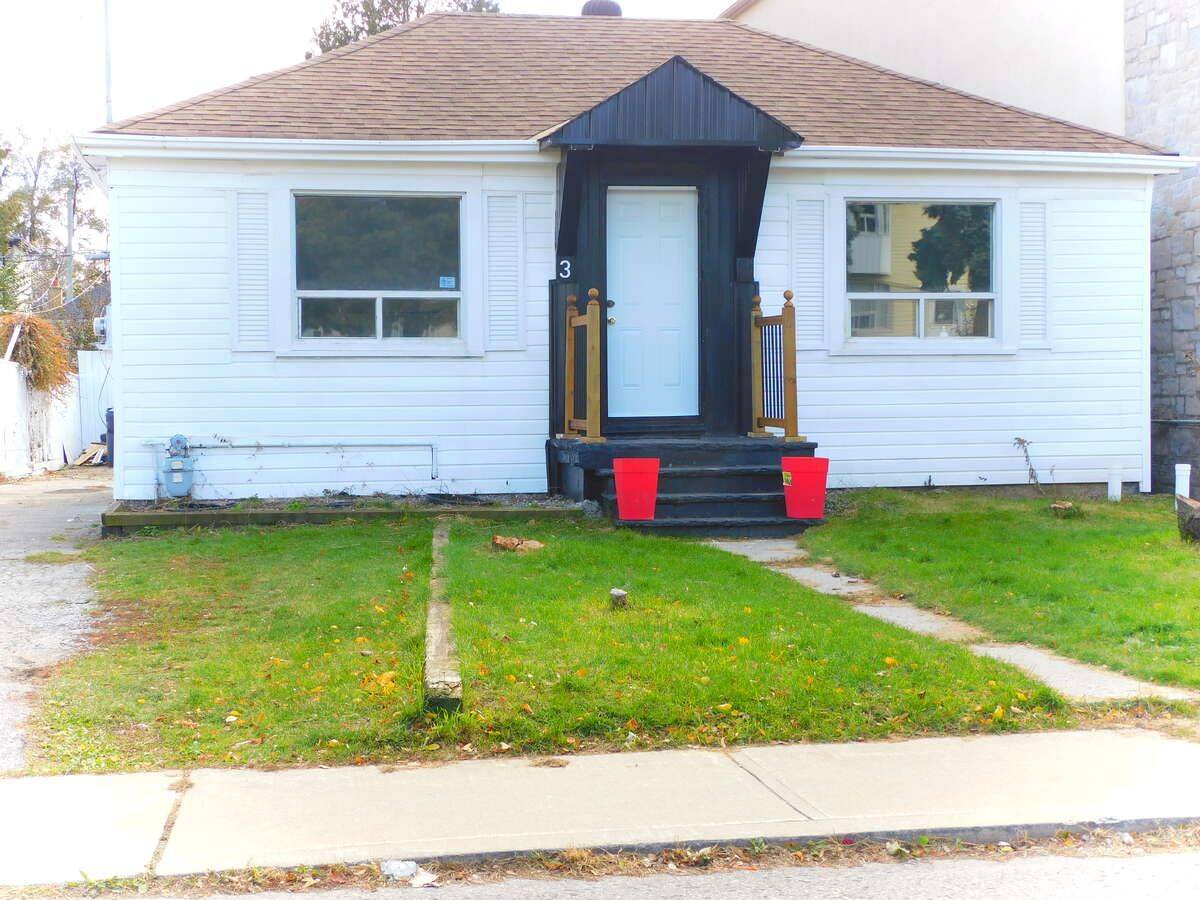 Toronto E06, ON M1L 1K7,3 Ardell AVE