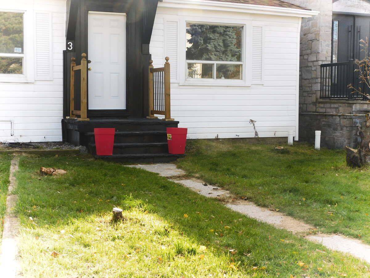 Toronto E06, ON M1L 1K7,3 Ardell AVE