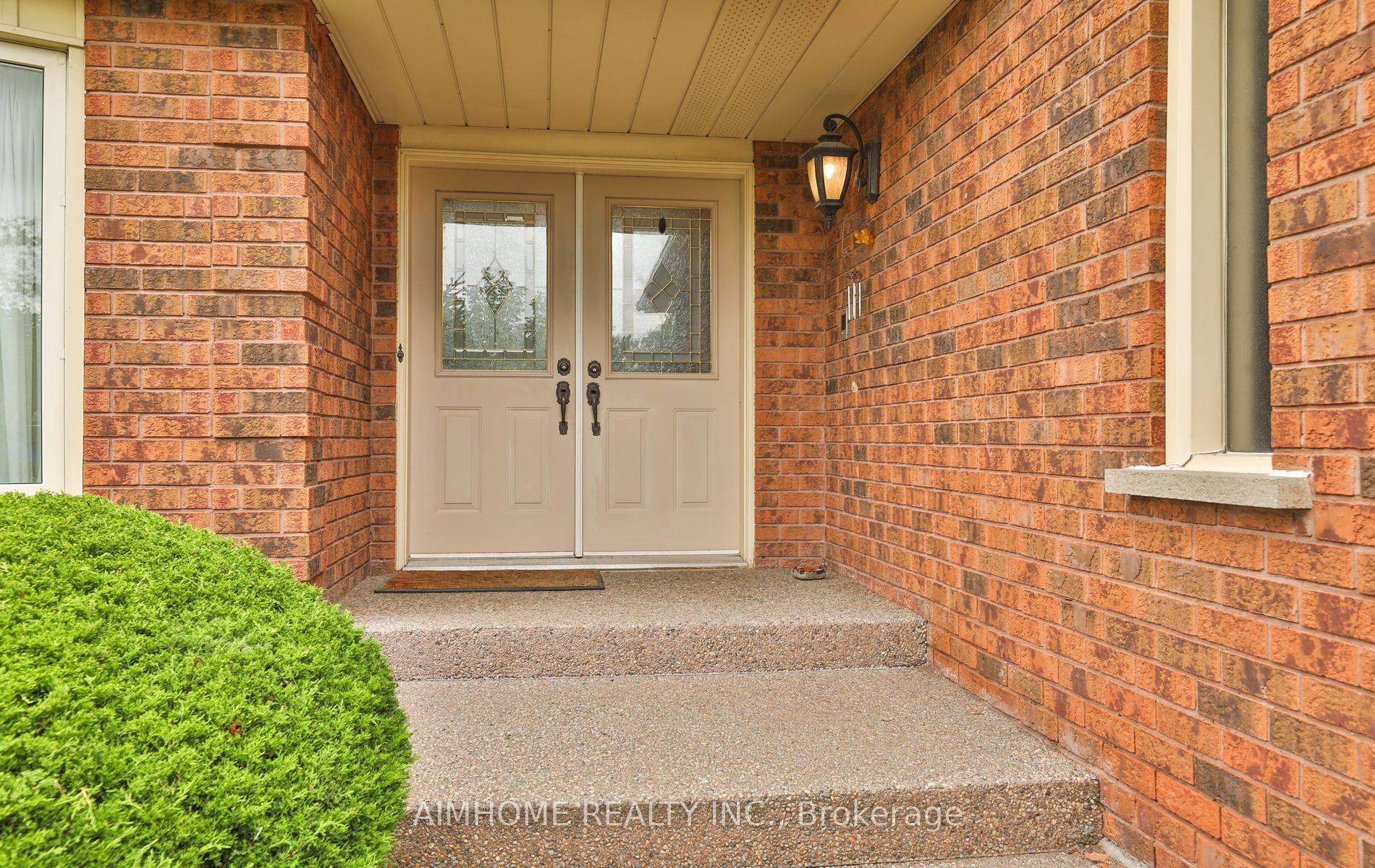 Oakville, ON L6M 1W4,1339 Windrush DR