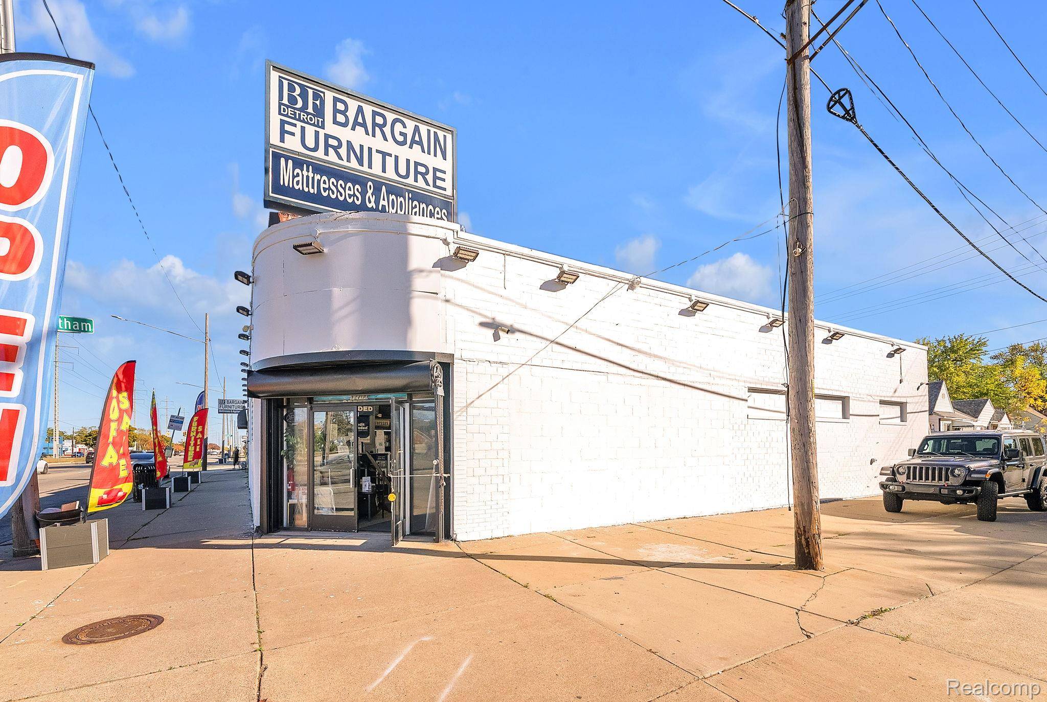 Detroit, MI 48205,12700 E 8 MILE RD