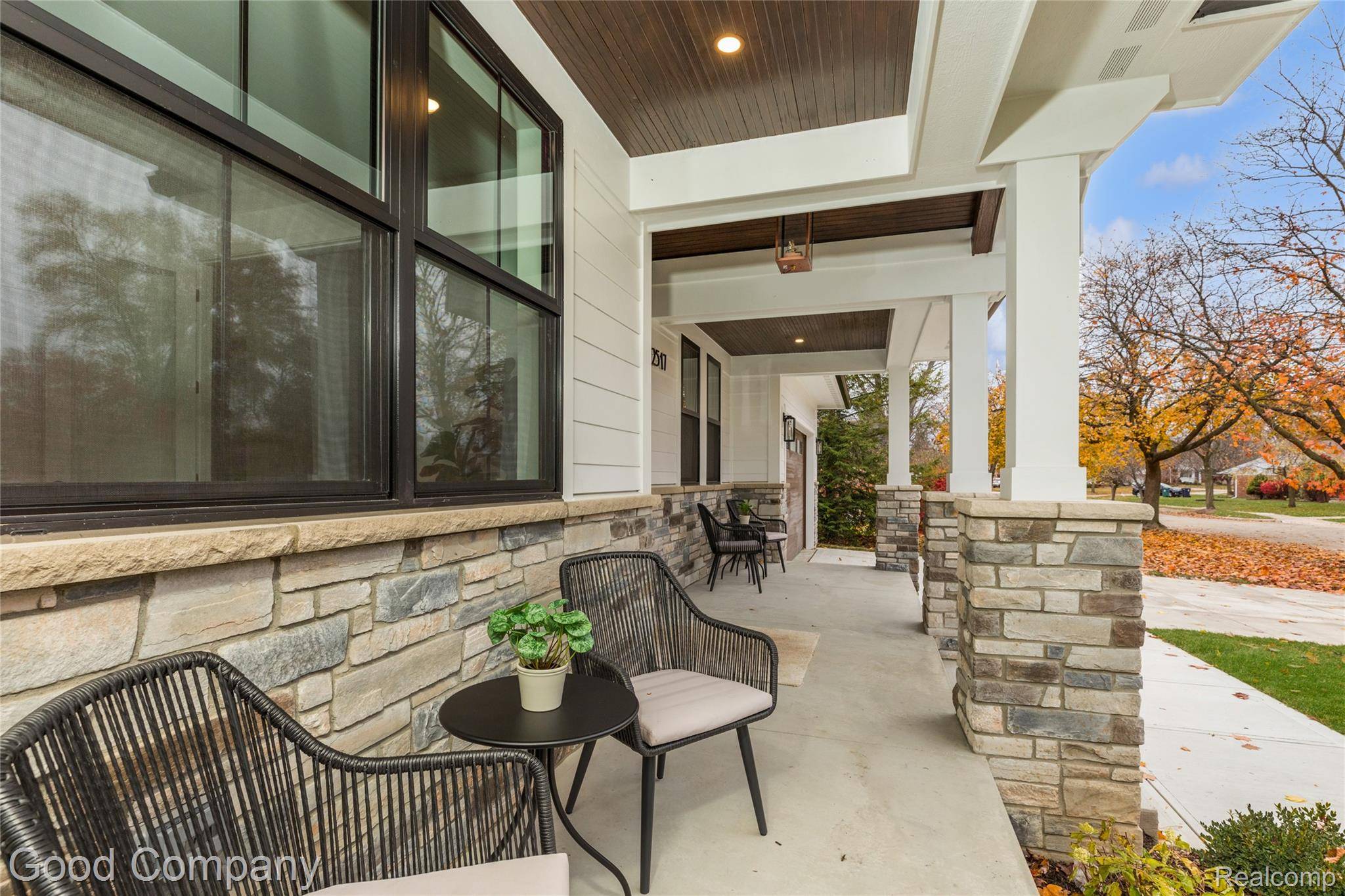 Royal Oak, MI 48073,2517 Carman AVE