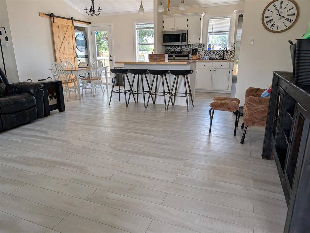 Comanche, TX 76442,1502 E Highland Avenue