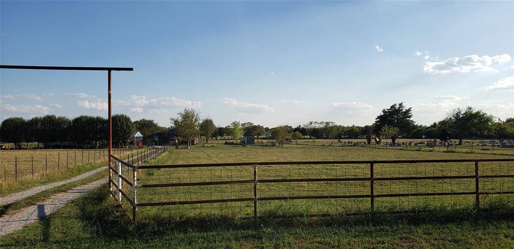 Savoy, TX 75479,806 N Fm 1752