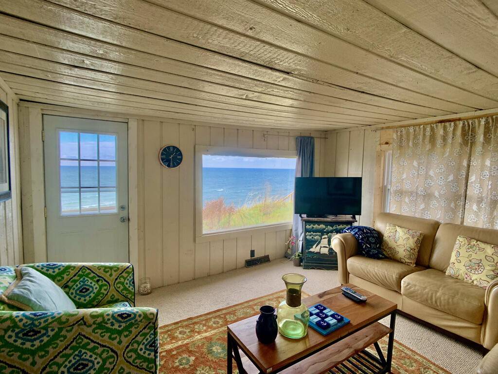 Holland, MI 49424,5537 Lakeshore DR