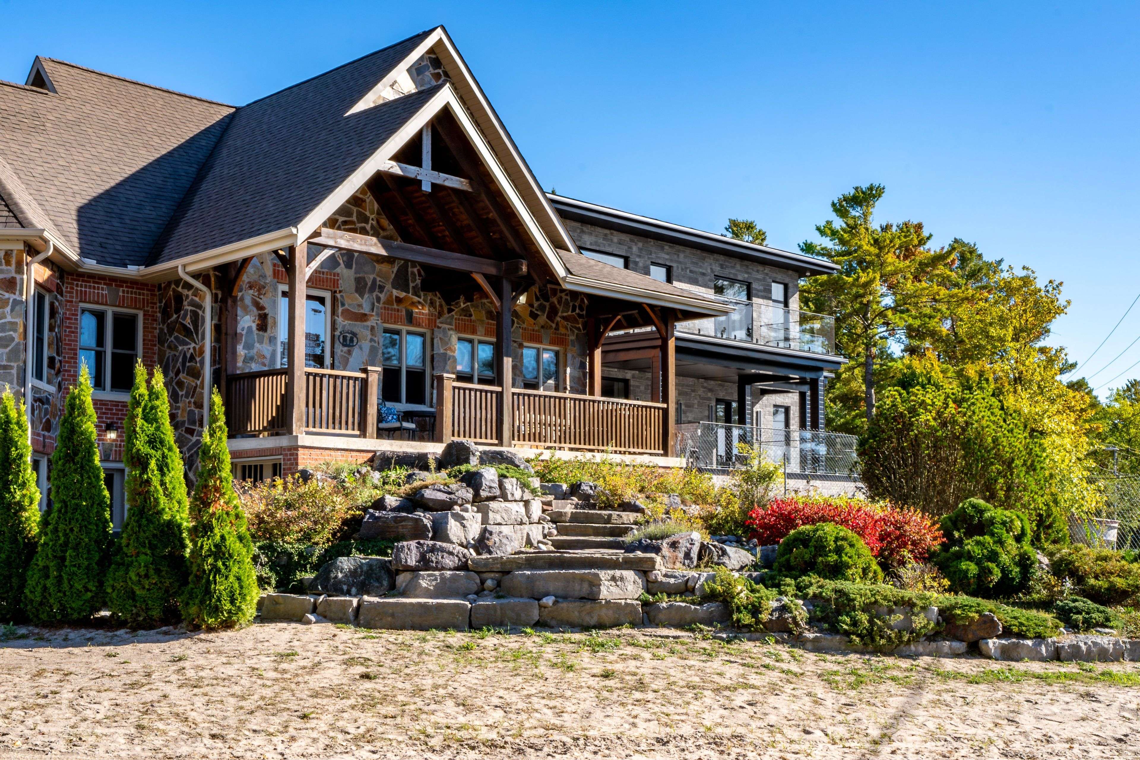 Wasaga Beach, ON L9Z 2R5,805 Eastdale DR