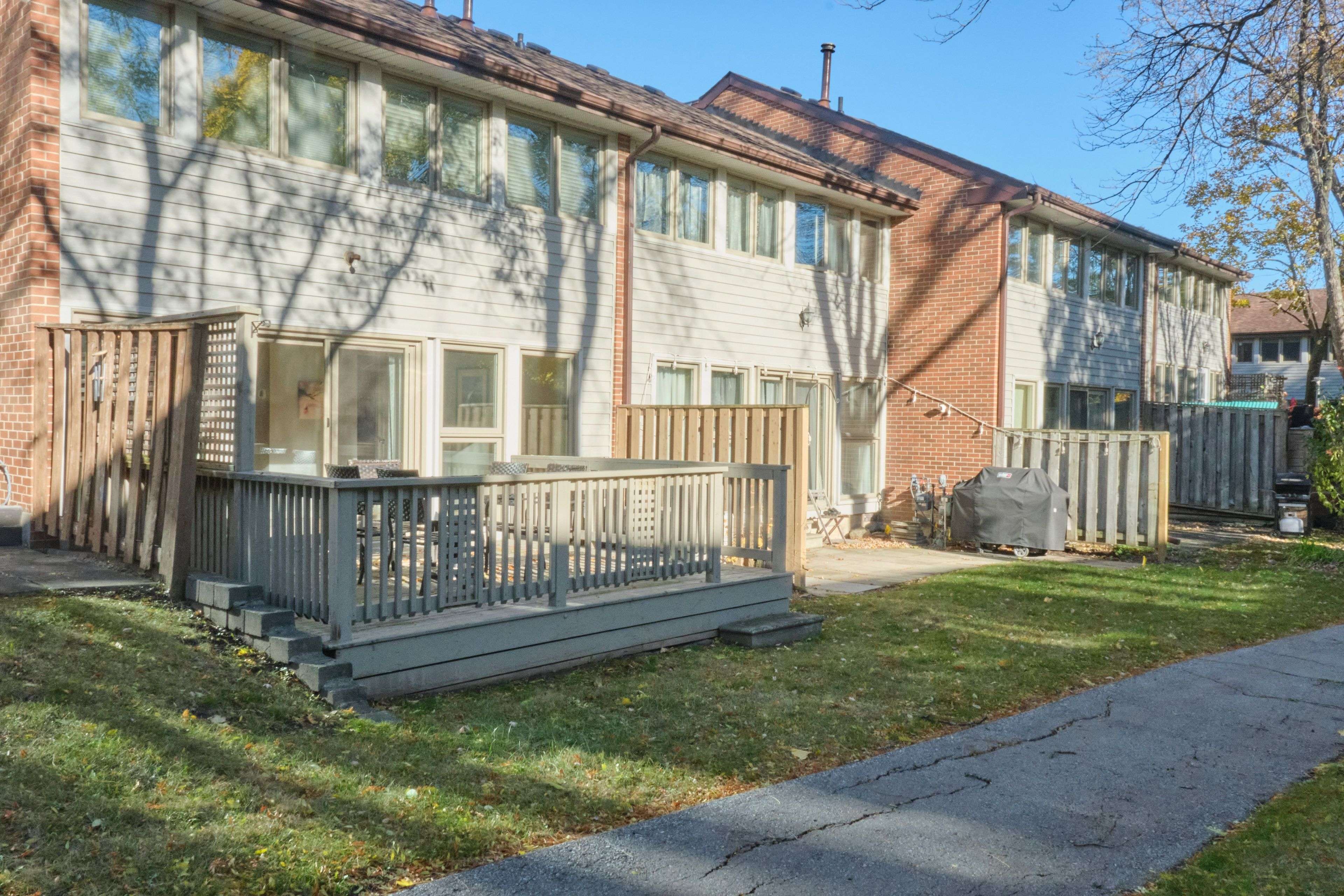 Mississauga, ON L5N 2K9,2881 Windwood DR #36