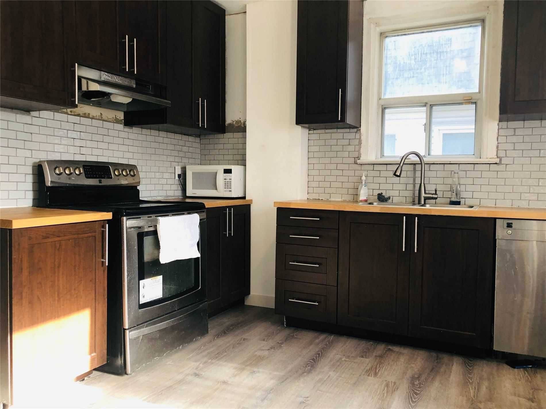 Mississauga, ON L5E 2A6,1348 Alexandra AVE