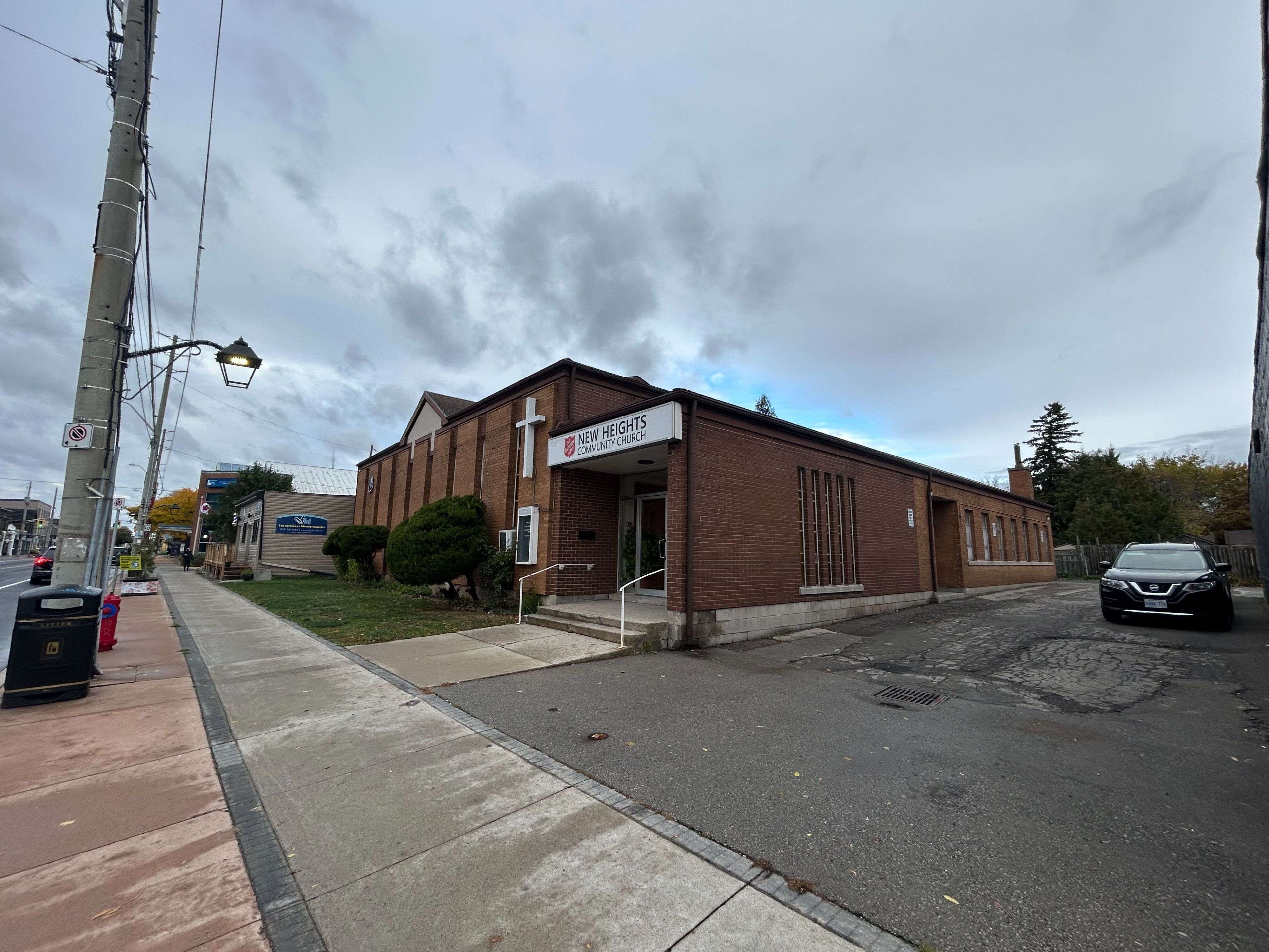 Hamilton, ON L8V 1B2,573 Concession ST