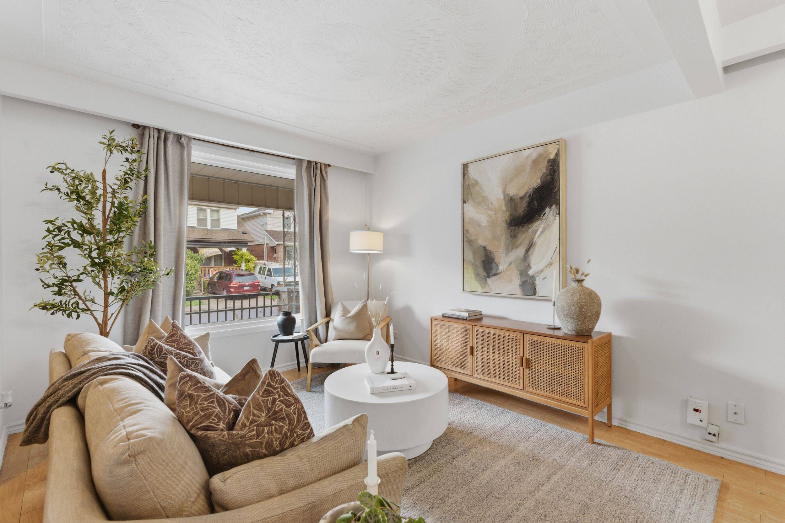 Hamilton, ON L8L 2M5,70 Rosemont AVE