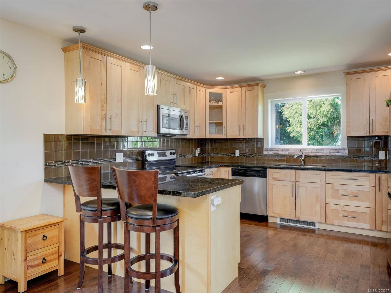 Esquimalt, BC V9A 2A1,1026 Tillicum Rd