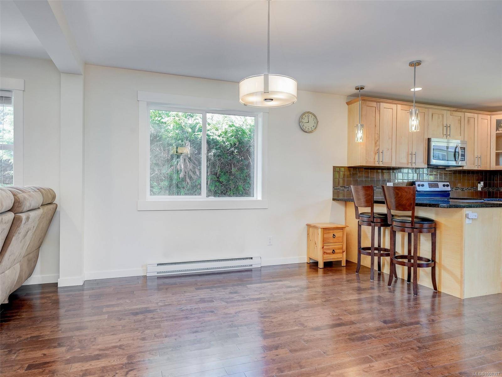 Esquimalt, BC V9A 2A1,1026 Tillicum Rd