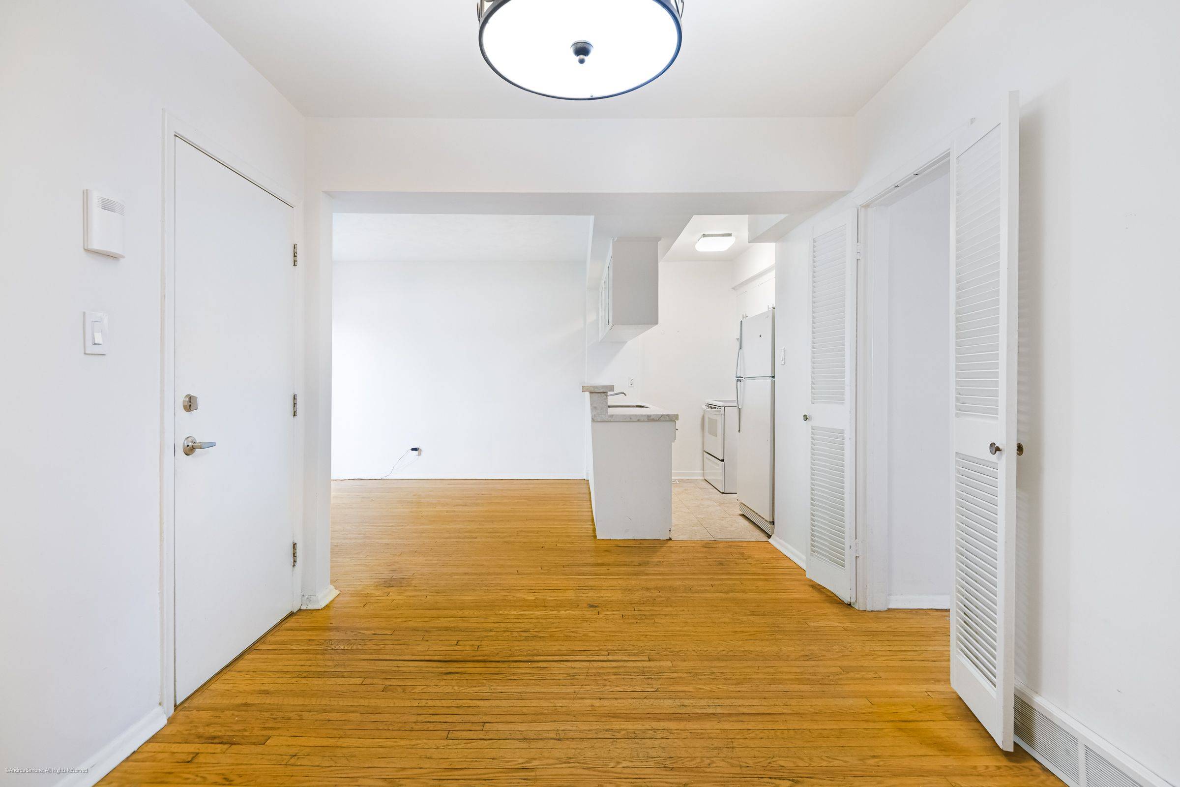 Toronto E02, ON M4E 2V8,106 Main ST #main floor