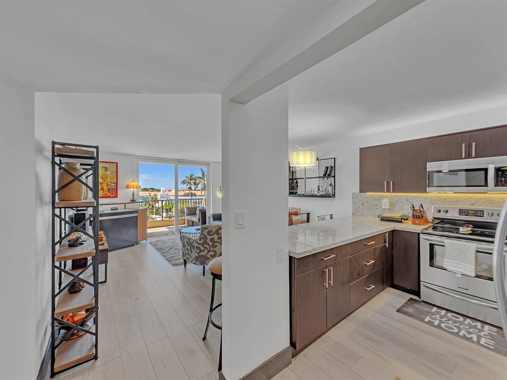 Pompano Beach, FL 33062,1421 S Ocean Blvd #506