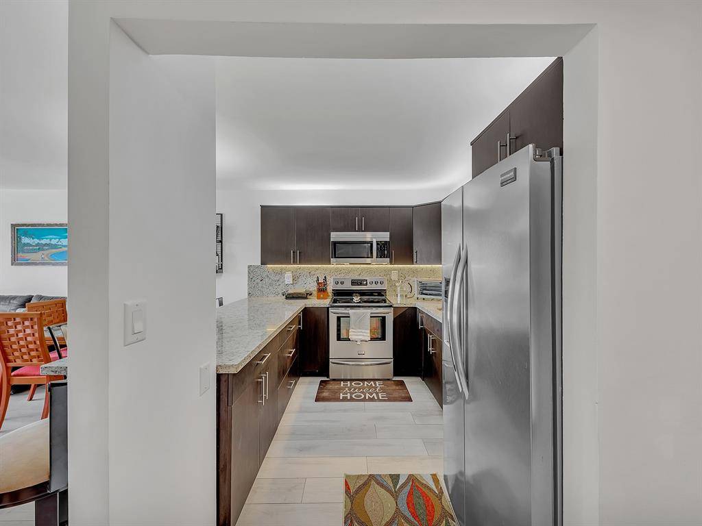 Pompano Beach, FL 33062,1421 S Ocean Blvd #506