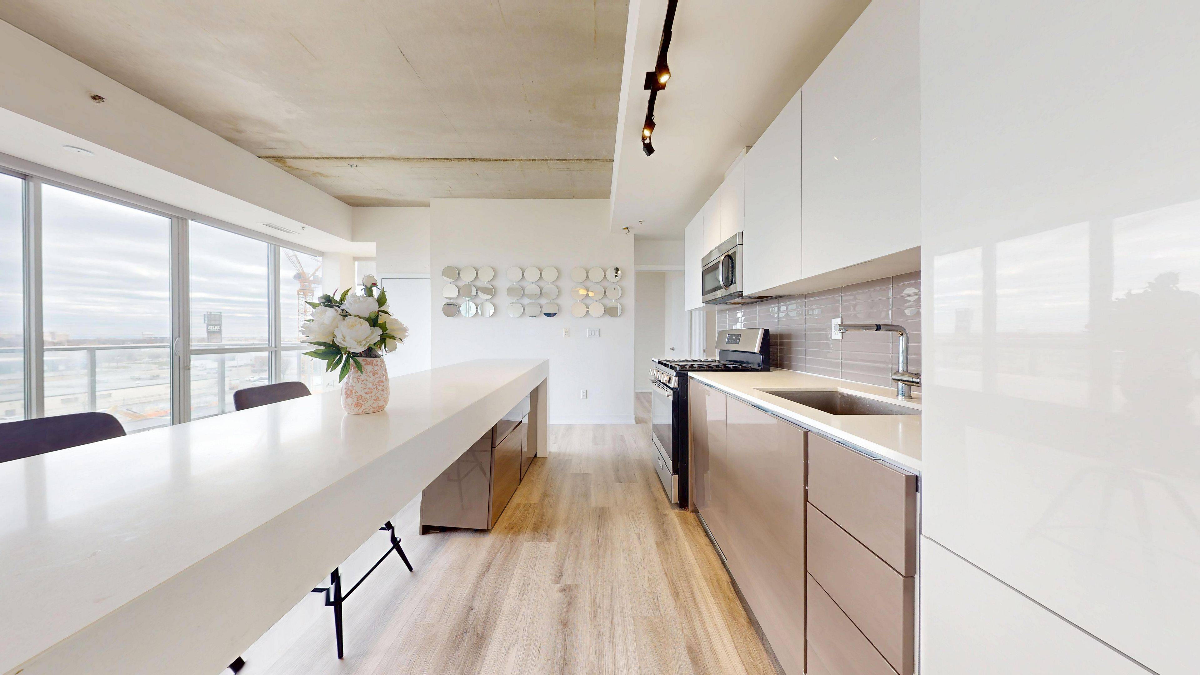 Toronto W07, ON M8Z 0C9,51 Lady Bank RD #501