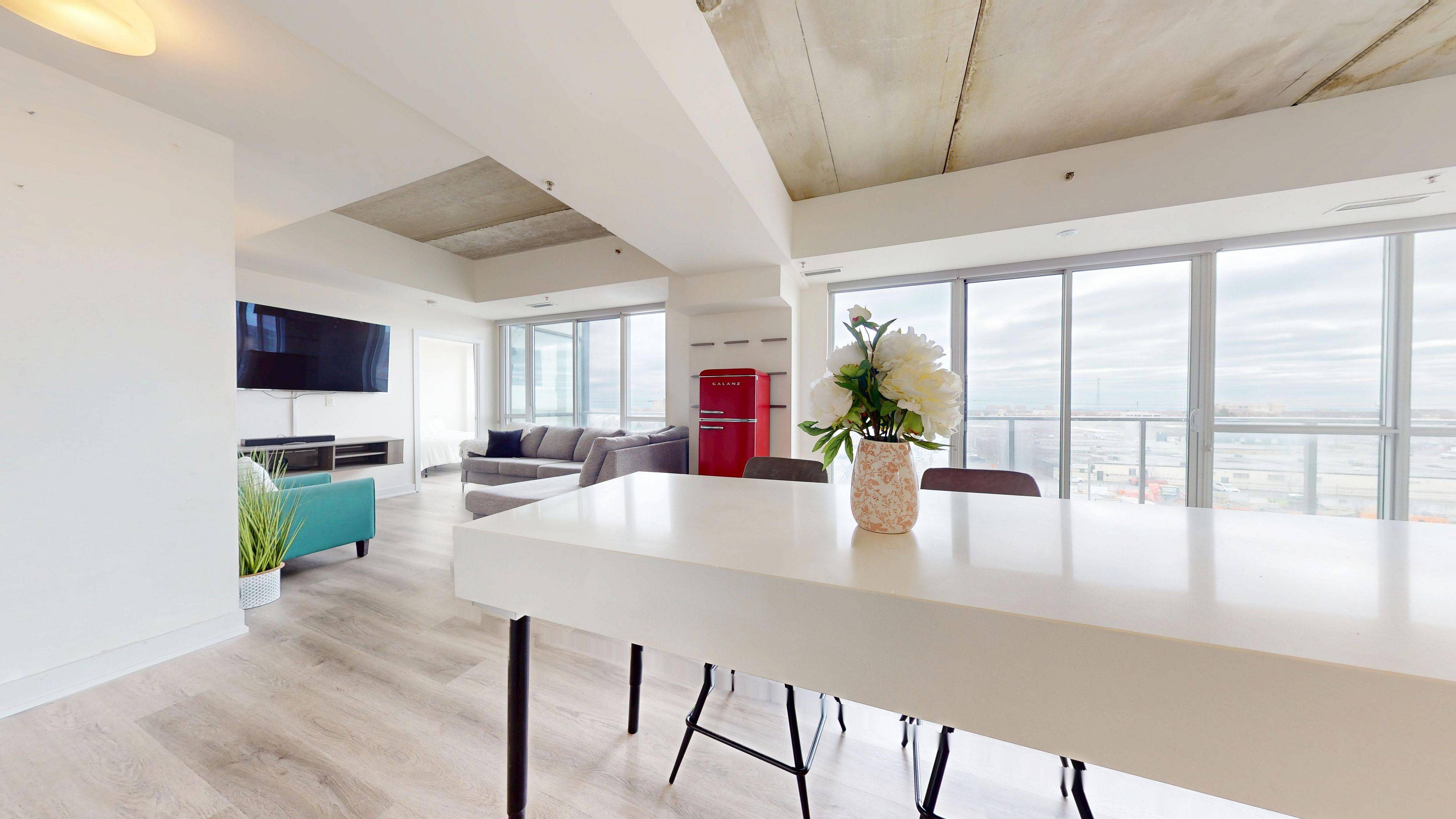 Toronto W07, ON M8Z 0C9,51 Lady Bank RD #501