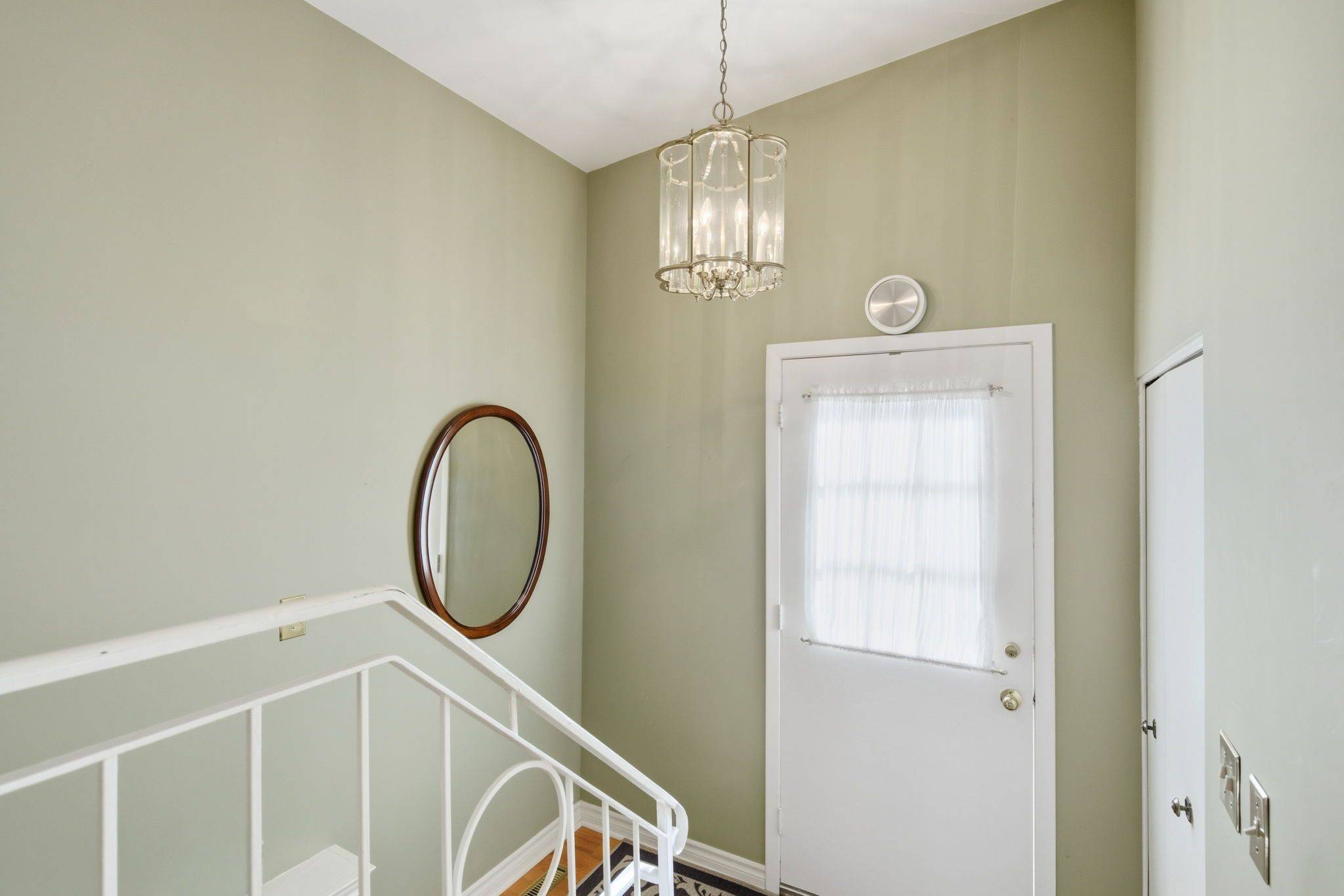 Hamilton, ON L8V 2P5,106 Fielding CRES