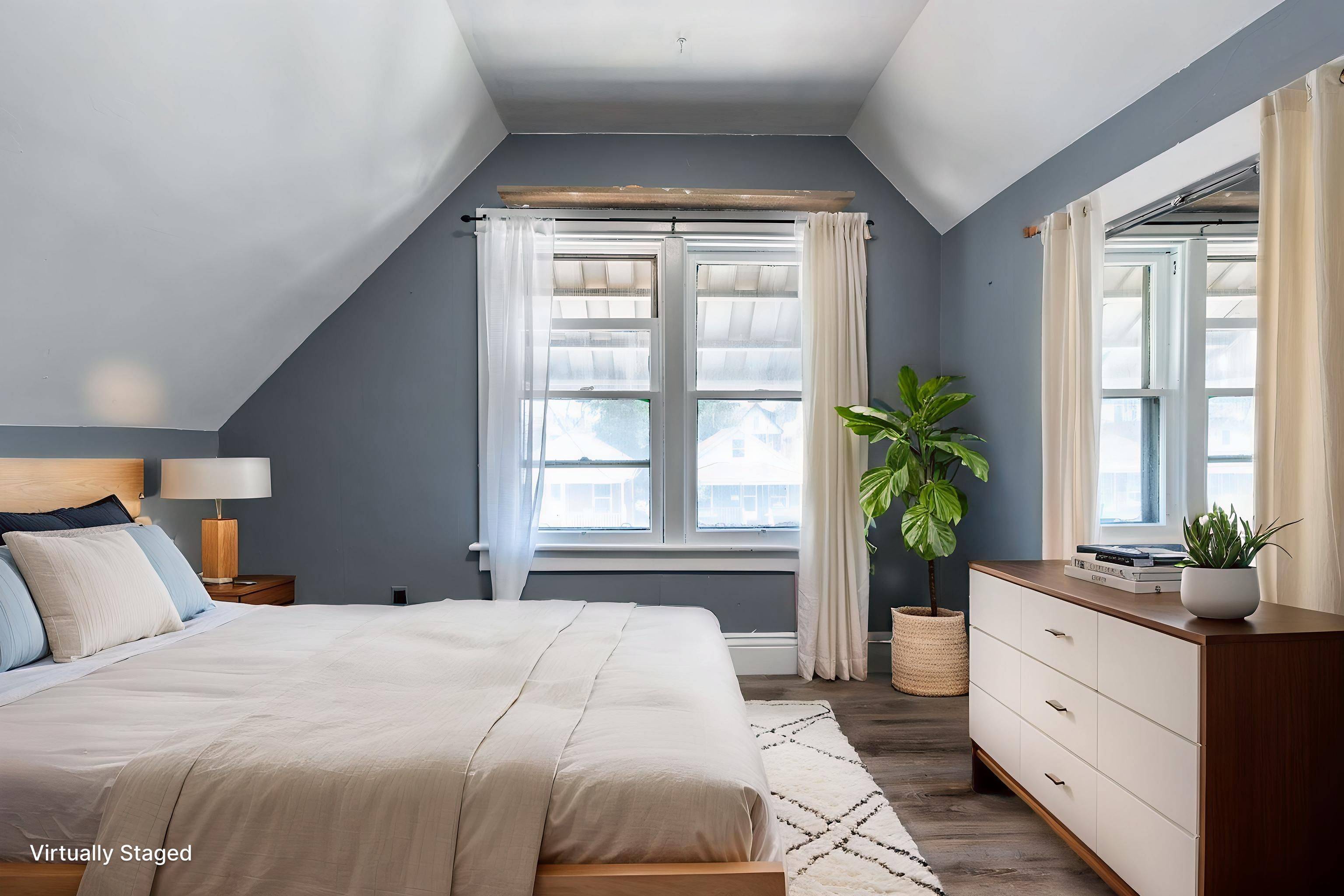 Hamilton, ON L8L 6Y8,52 Connaught AVE N