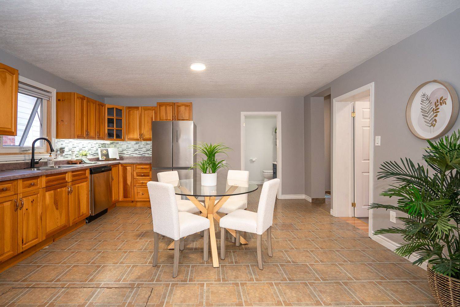 Wellington North, ON N0G 1A0,131 Frederick ST E