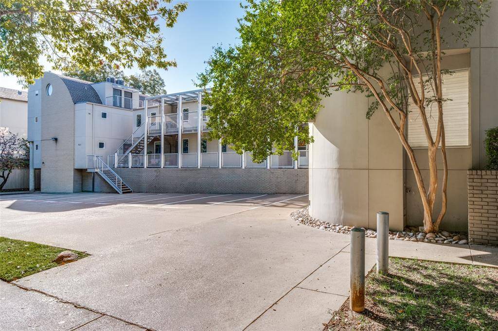 Dallas, TX 75205,4231 Travis Street #22