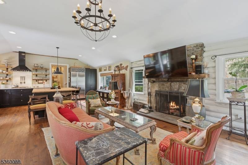 Tewksbury Twp., NJ 07830,8 Boulder Hill Rd