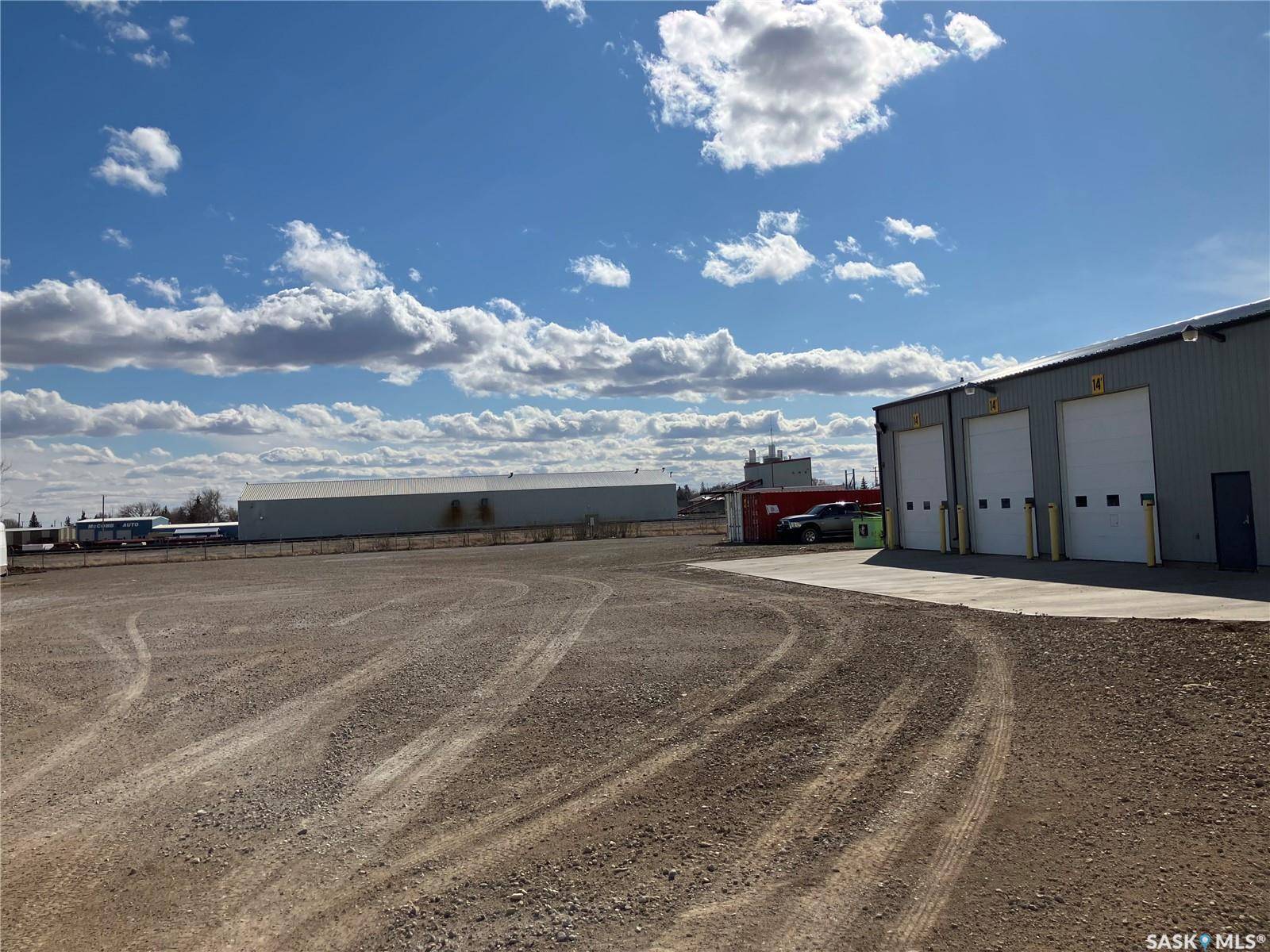 Estevan, SK S4A 2A3,465 Devonian STREET