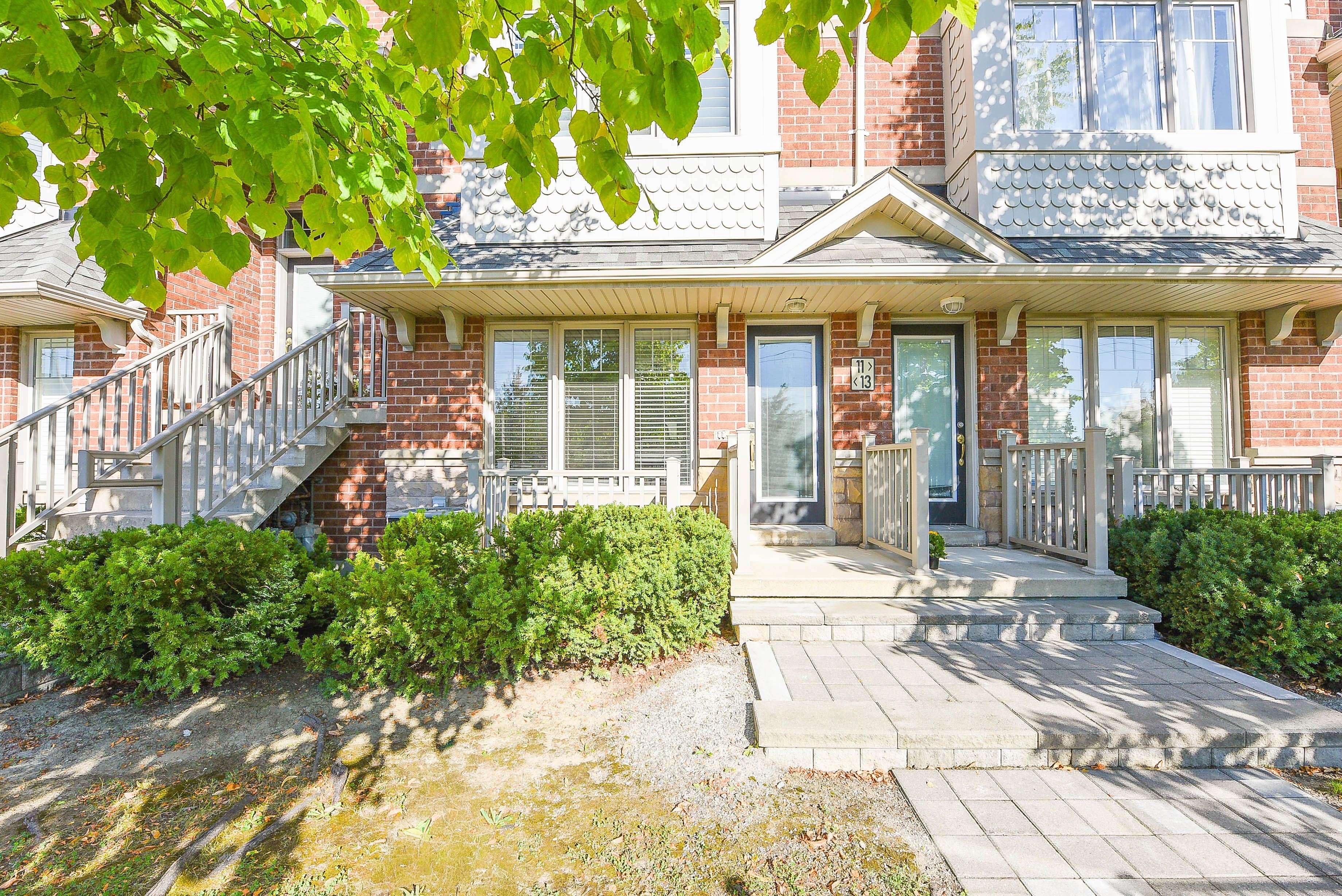 Mississauga, ON L5M 0N7,3335 Thomas ST #13