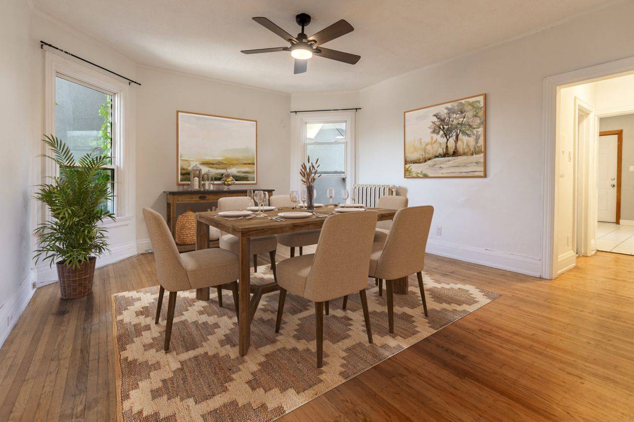 Hamilton, ON L8P 1J6,270 Main ST W #2