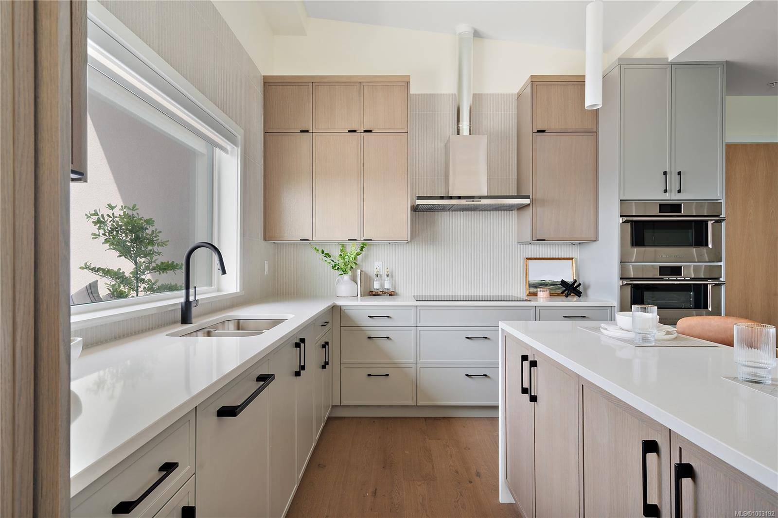 Esquimalt, BC V9A 6A1,1102 Esquimalt Rd #BPH2