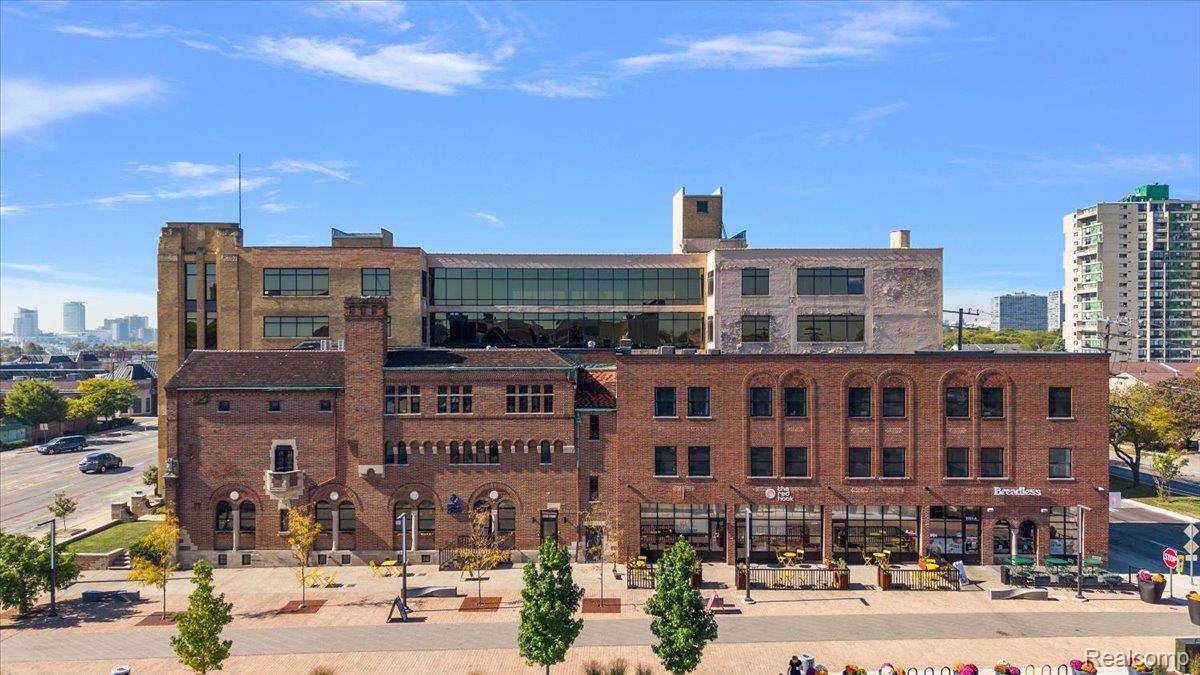 Detroit, MI 48207,2761 E Jefferson AVE #200