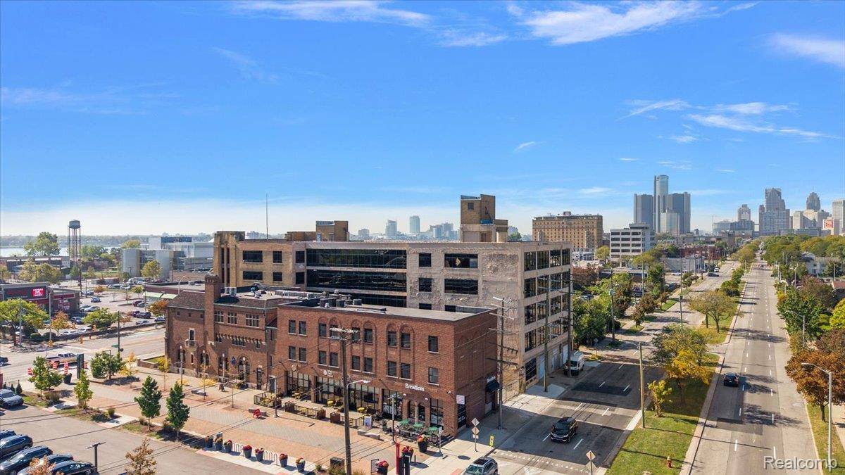 Detroit, MI 48207,2761 E Jefferson AVE #200