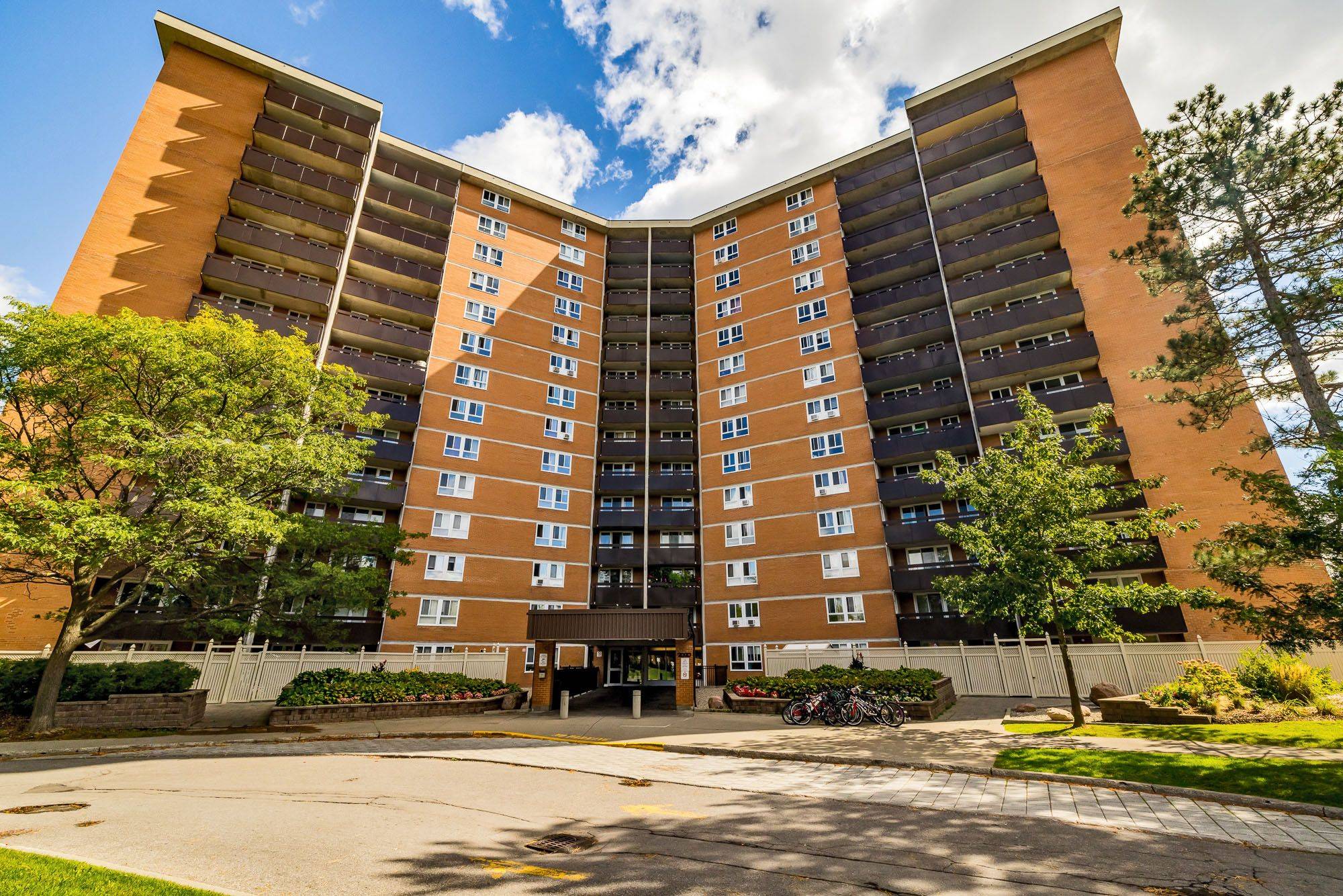 Beacon Hill North - South And Area, ON K1J 8K5,2020 Jasmine CRES #918