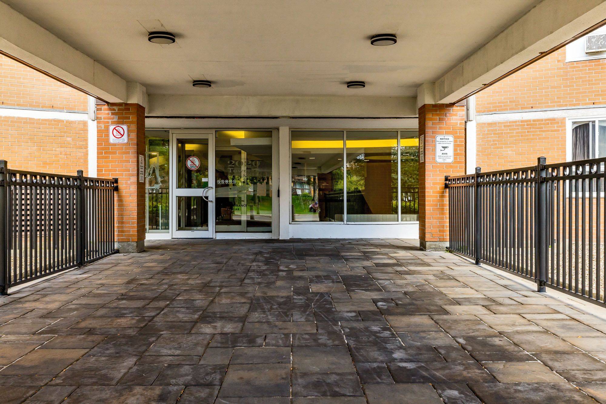 Beacon Hill North - South And Area, ON K1J 8K5,2020 Jasmine CRES #918