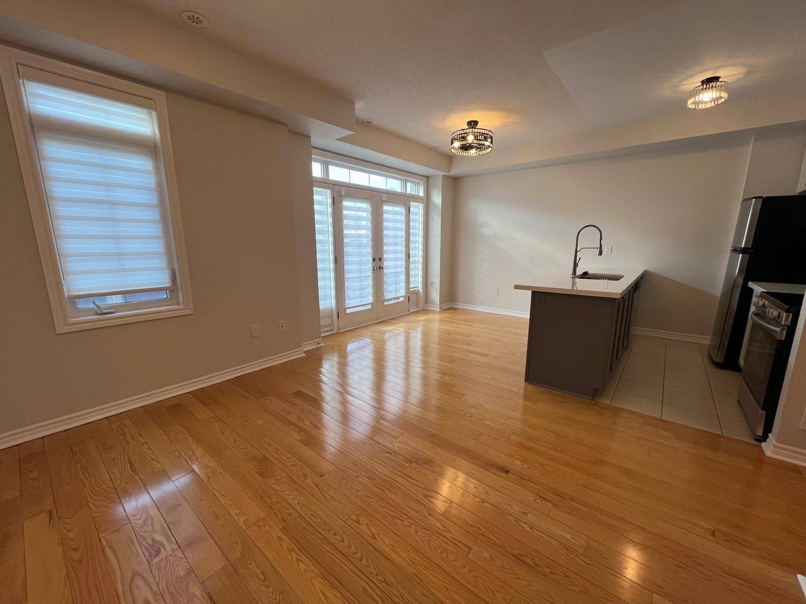 Oakville, ON L6M 0S4,2435 Greenwich DR #54