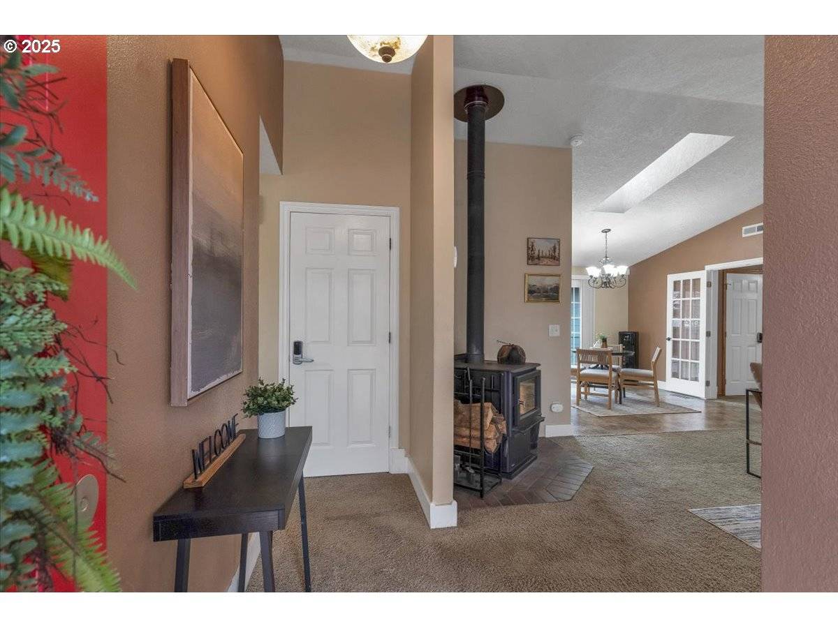 Dallas, OR 97338,1393 SW ALEXANDER DR