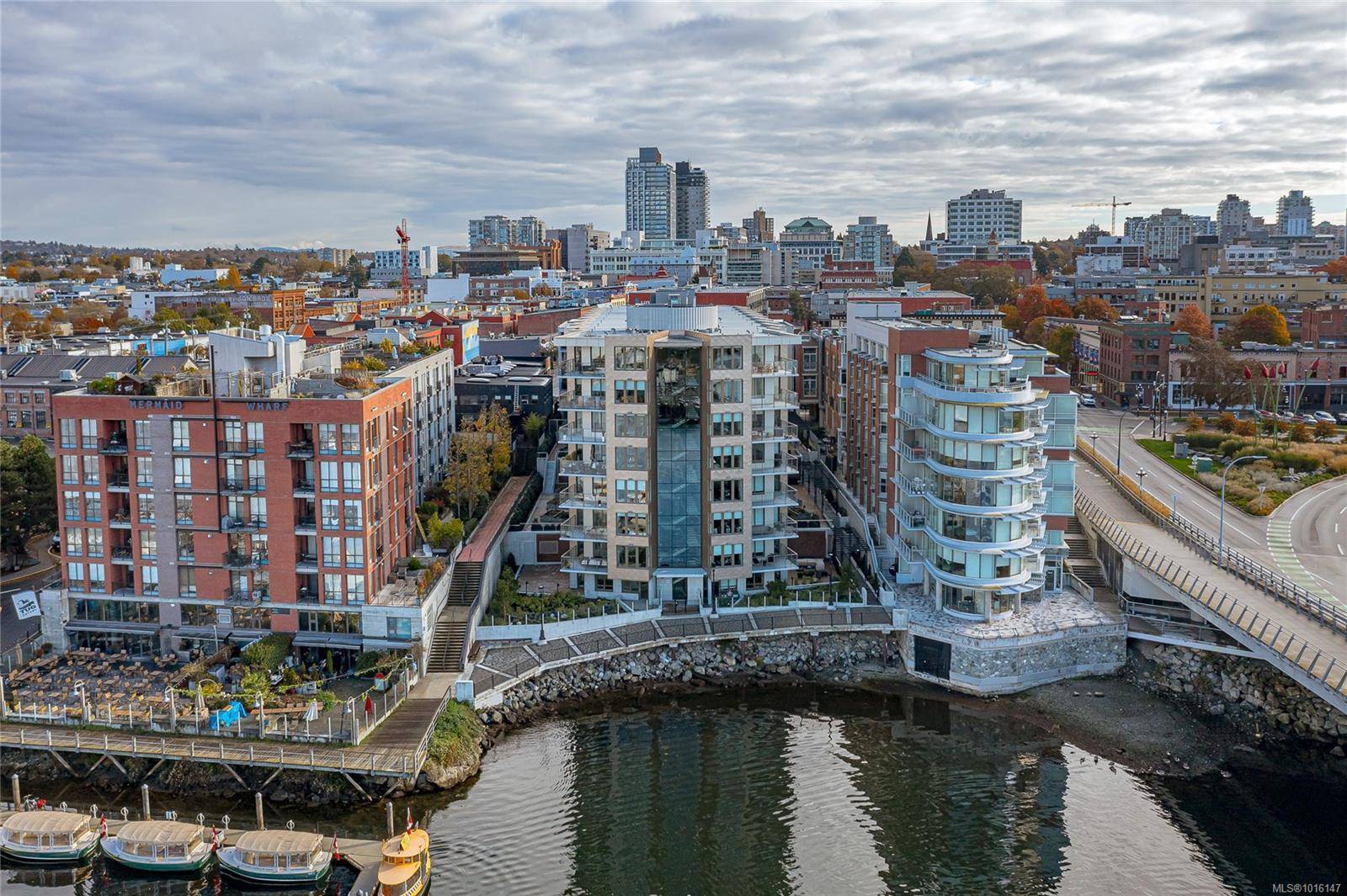 Victoria, BC V8W 0H1,1628 Store St #816