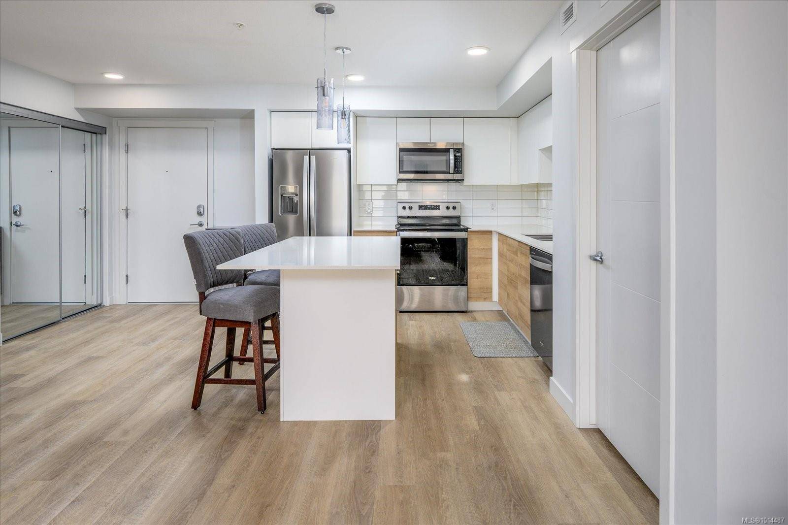 Nanaimo, BC V9T 0M7,4820 Cedar Ridge Pl #102