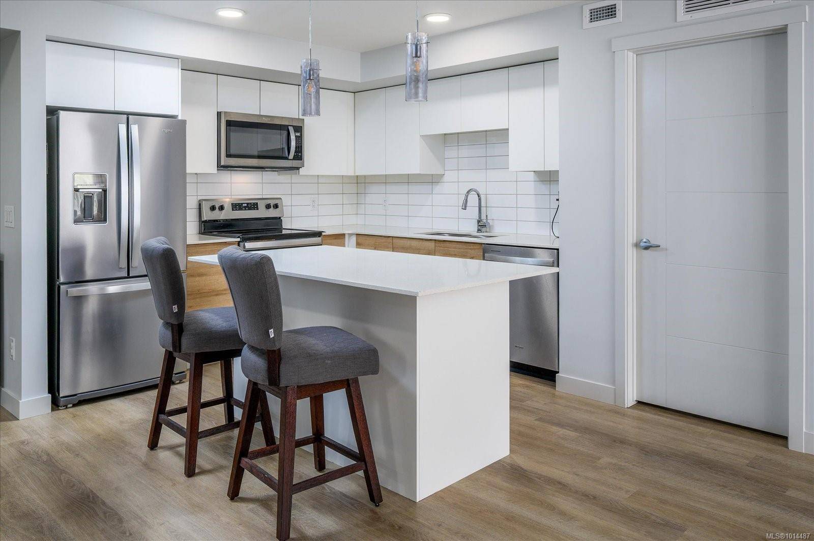 Nanaimo, BC V9T 0M7,4820 Cedar Ridge Pl #102