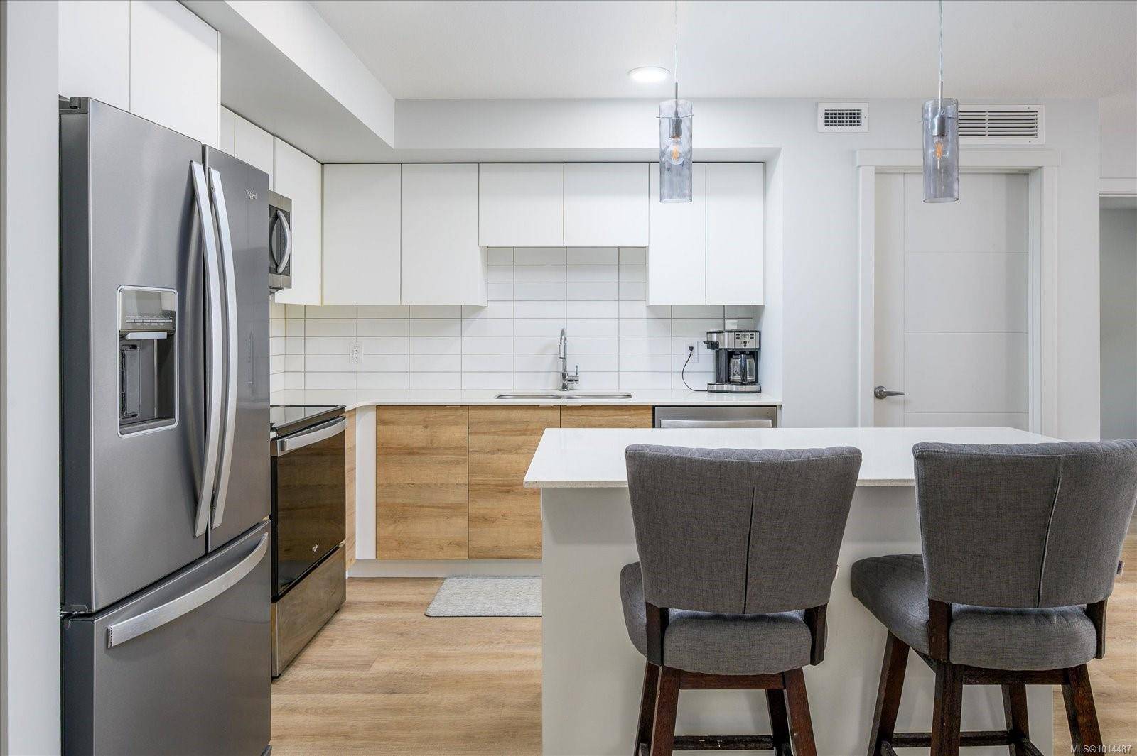 Nanaimo, BC V9T 0M7,4820 Cedar Ridge Pl #102