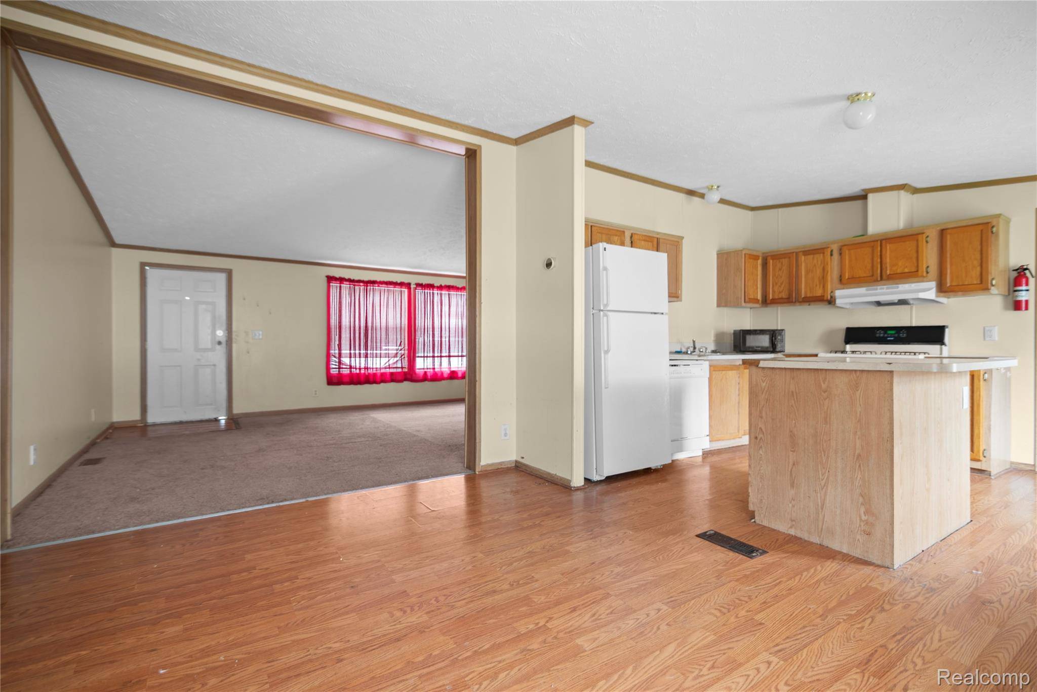 Oxford, MI 48371,271 Laurel Leah