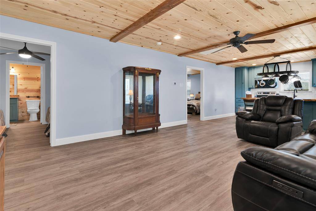 Savoy, TX 75479,1158 County Road 1240