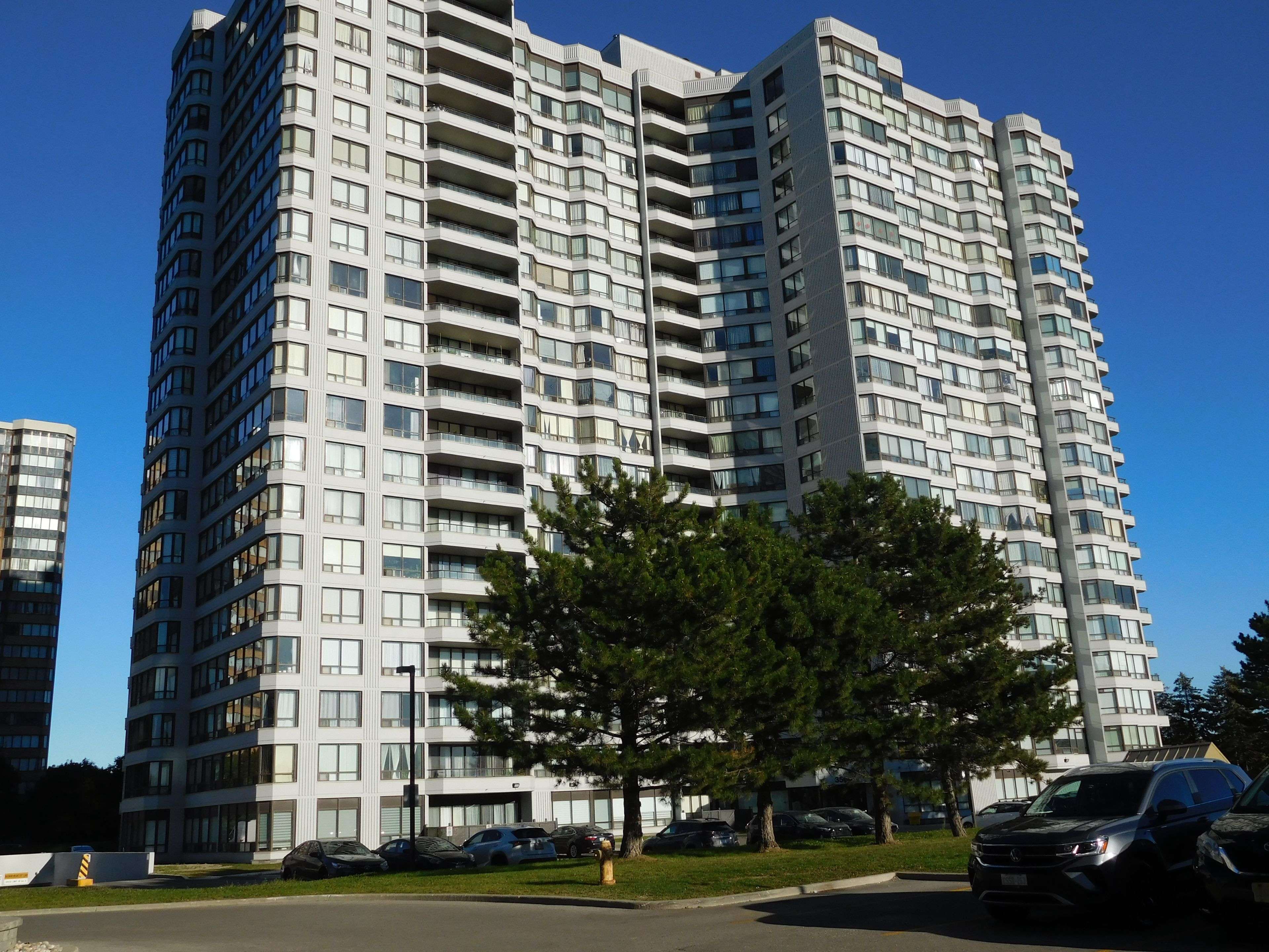 Toronto E07, ON M1V 5E3,350 Alton Towers CIR #902