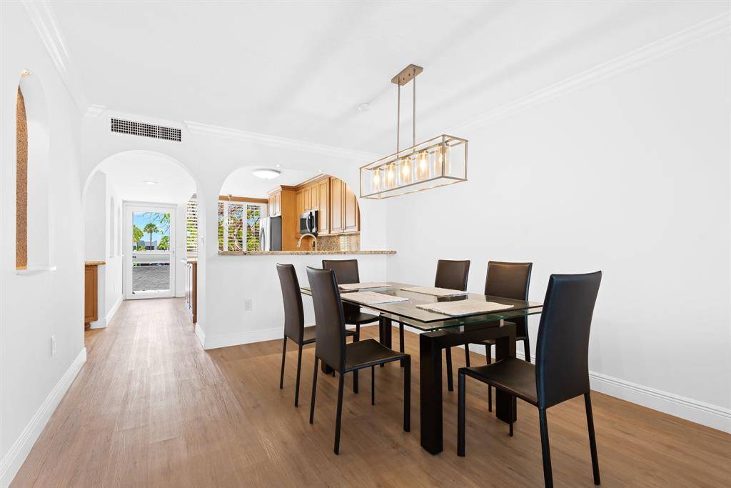 Pompano Beach, FL 33060,1100 SE 5th Ct #33