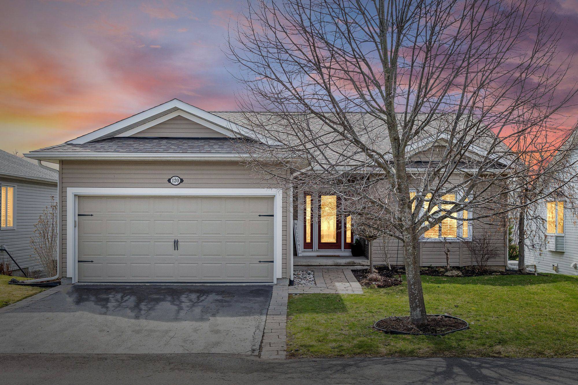 Hamilton, ON L8B 1A5,120 Gracehill CRES